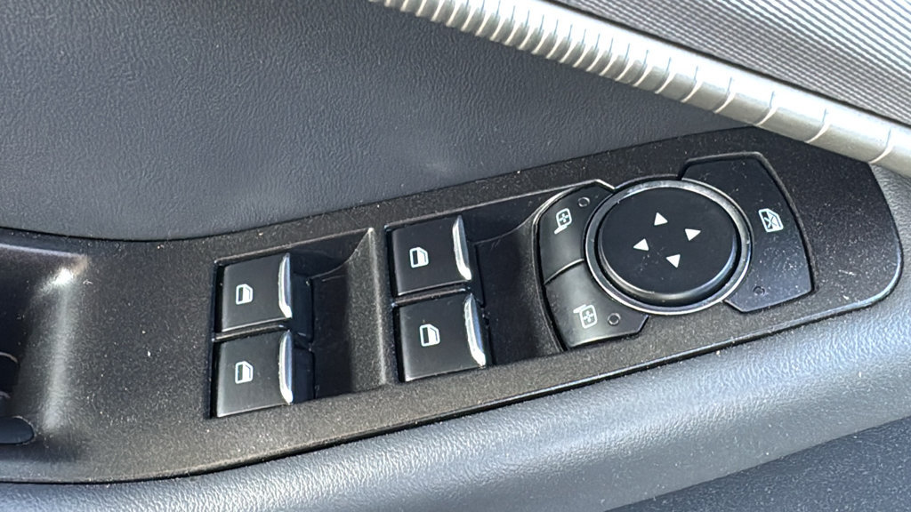 Used 2025 Ford Explorer Active RWD image 19