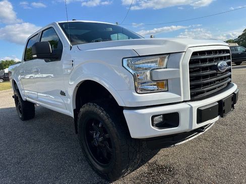 Used 2016 Ford F150 XLT w/ Equipment Group 302A Luxury AWD/4WD image 11