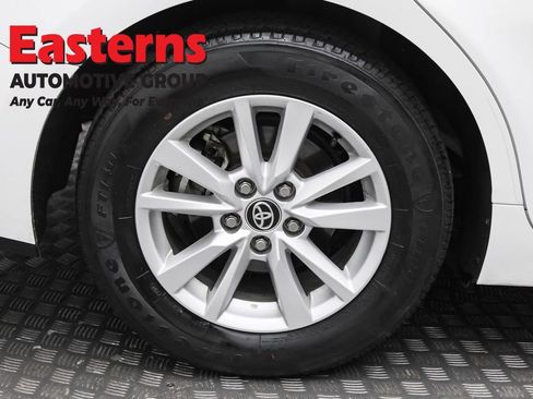 Used 2025 Toyota Camry LE image 30