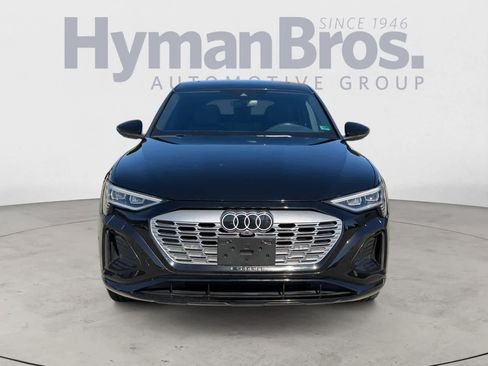 Used 2024 Audi Q8 e-tron Premium Plus w/ Premium Plus Package image 9
