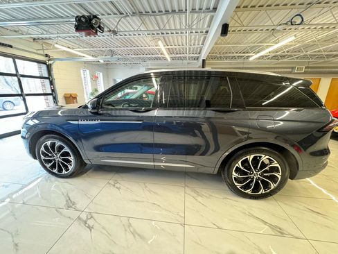 Used 2024 Lincoln Nautilus Reserve w/ Equipment Group 202A AWD/4WD image 8