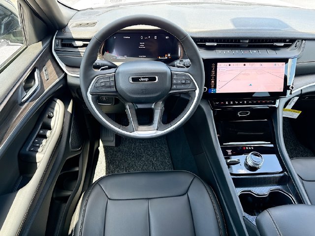 New 2026 Jeep Grand Cherokee Limited AWD/4WD image 17
