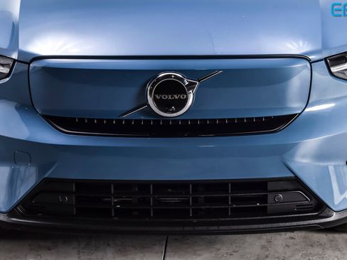 Used 2023 Volvo XC40 Recharge Plus AWD/4WD image 9
