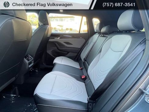 New 2026 Volkswagen Tiguan SE R-Line image 24