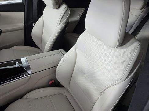 New 2026 Mercedes-Benz GLC 300 image 8