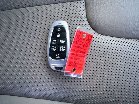 Used 2023 Hyundai Santa Fe Limited image 37