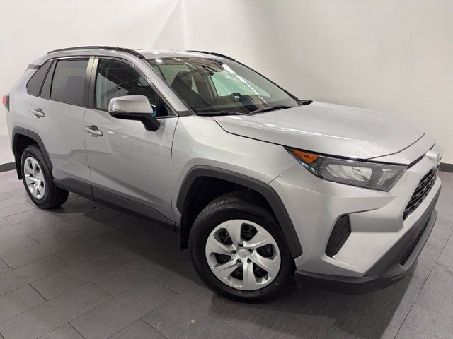 Used 2019 Toyota RAV4 LE w/ Carpet Mat Package FWD image 7