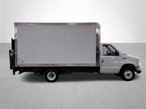 Used 2016 Ford E-450 and Econoline 450 Super Duty w/ Power Windows & Locks Group RWD image 8