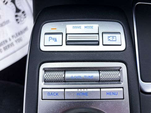 Used 2022 Genesis GV70 3.5T Sport w/ Sport Prestige Package image 31