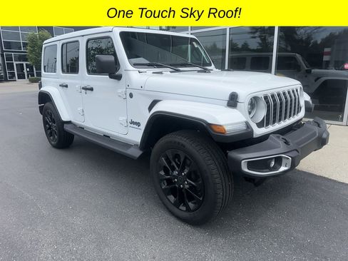 Used 2025 Jeep Wrangler Unlimited Sahara w/ Safety Group AWD/4WD image 1