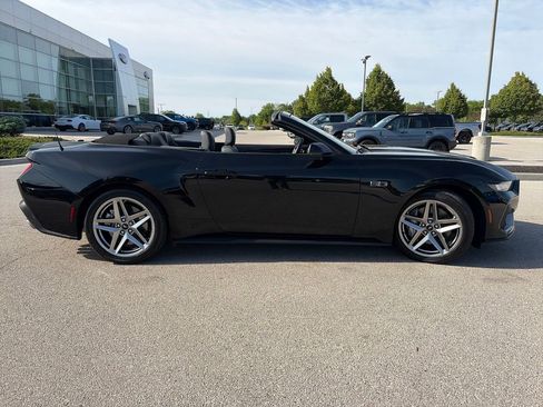 Used 2024 Ford Mustang GT Premium RWD image 9