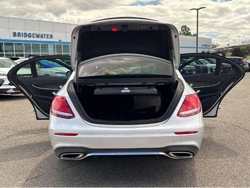 Used 2019 Mercedes-Benz E 300 4MATIC image 13
