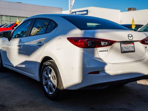 Used 2018 MAZDA MAZDA3 Sport image 6