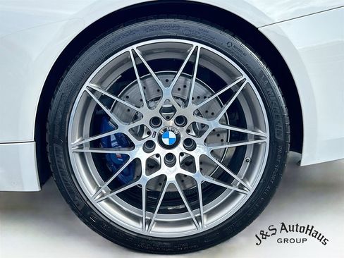 Used 2020 BMW M4 Convertible w/ Competition Package RWD image 38
