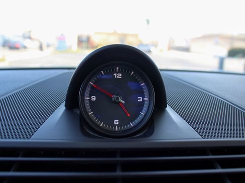 Used 2020 Porsche Panamera image 35