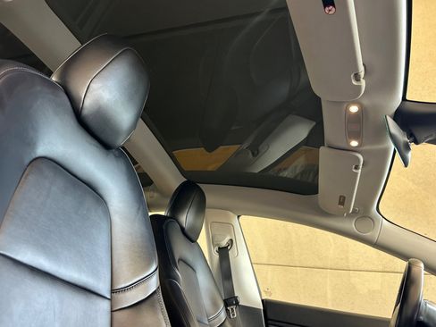 Used 2018 Tesla Model 3 Long Range RWD image 28