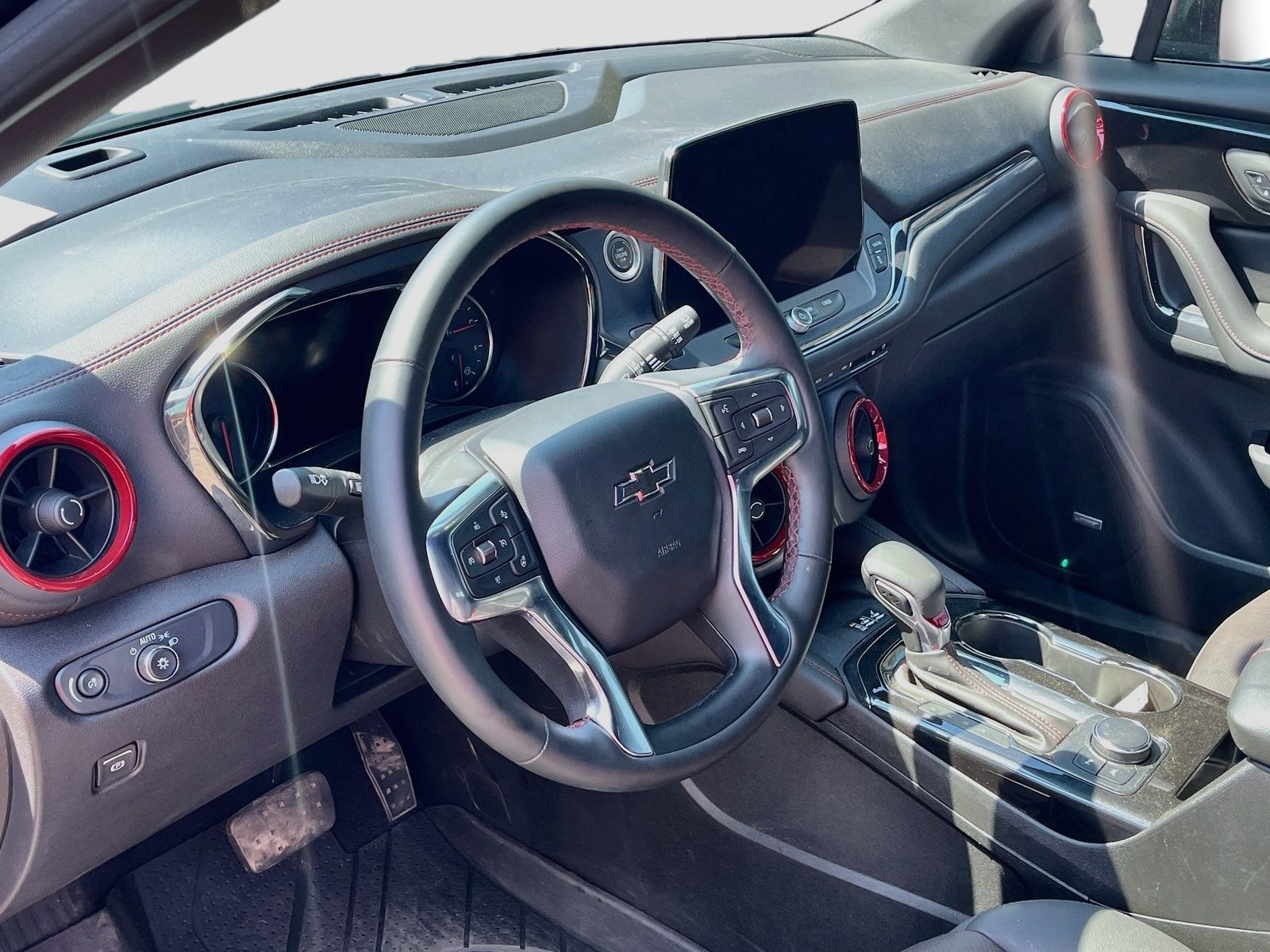 Used 2025 Chevrolet Blazer RS w/ Enhanced Convenience Package FWD image 11