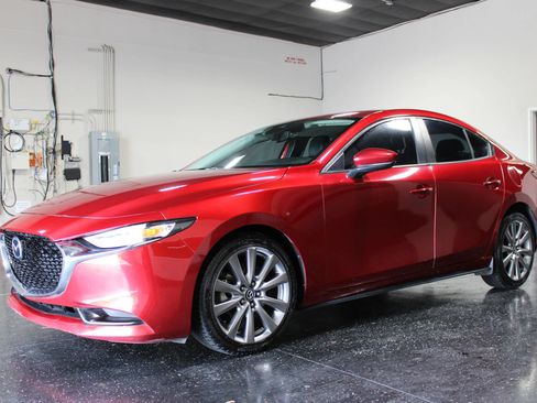 Used 2019 MAZDA MAZDA3 Sedan w/ Preferred Package FWD image 7