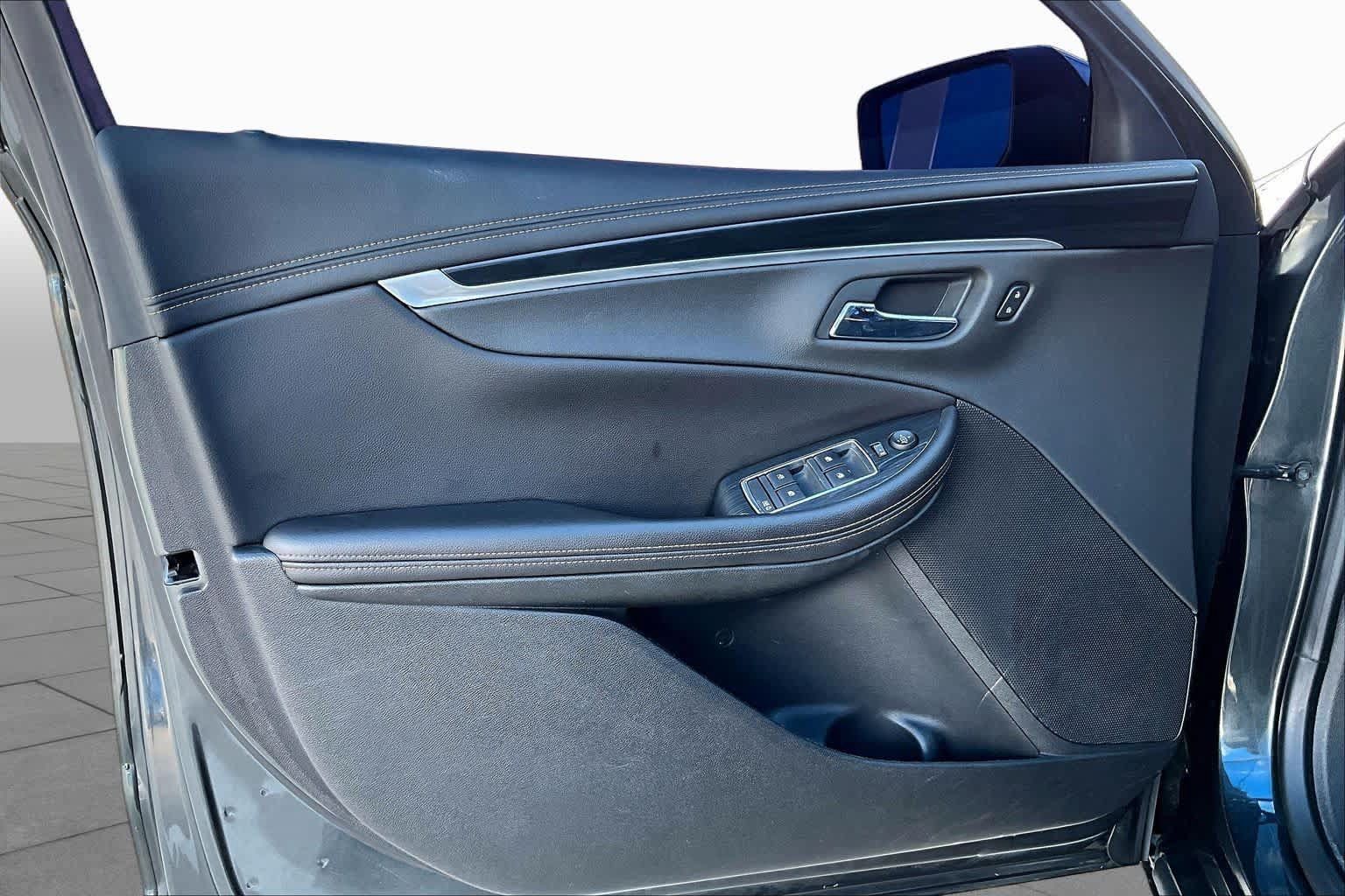 Used 2019 Chevrolet Impala LT FWD image 20