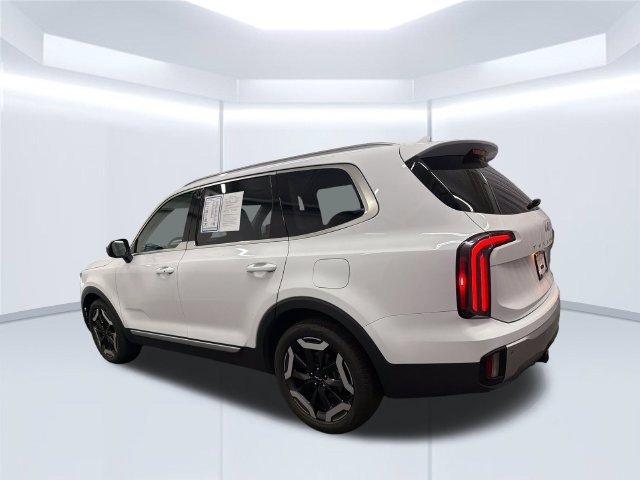 Certified 2023 Kia Telluride EX FWD image 4