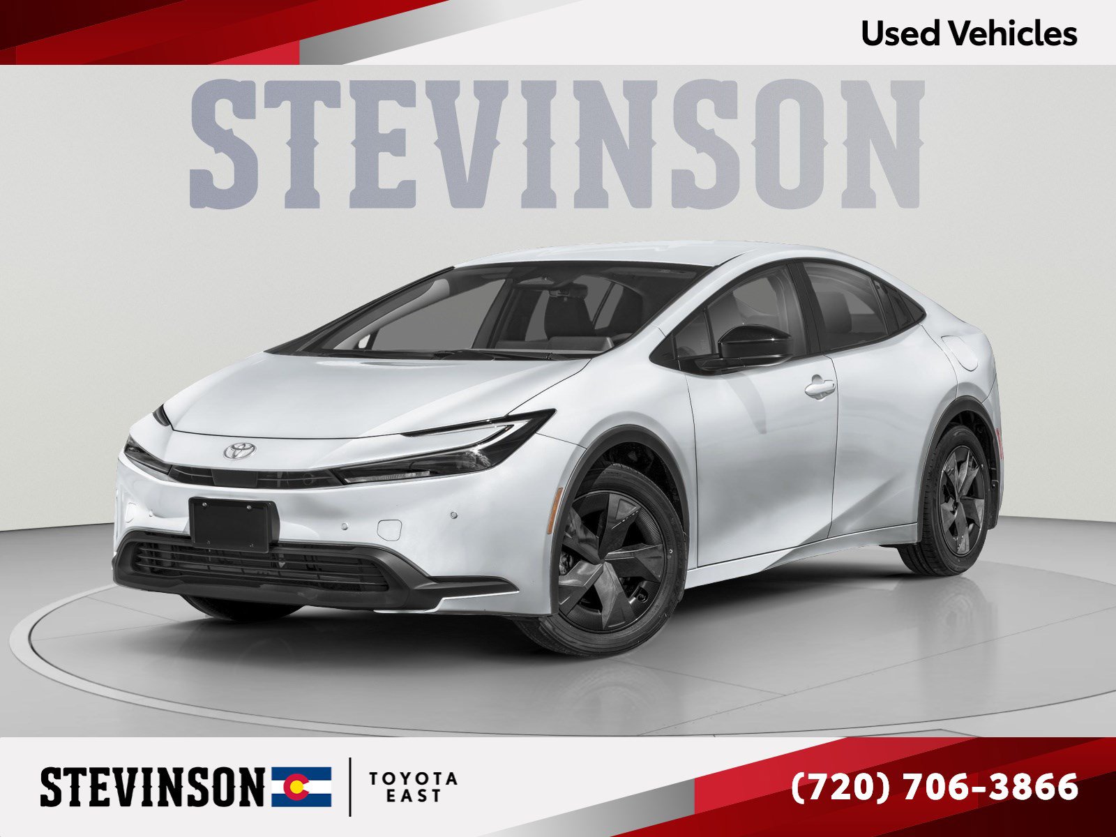 Used 2025 Toyota Prius LE AWD/4WD image 1
