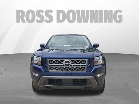 Used 2022 Nissan Frontier SV AWD/4WD image 2