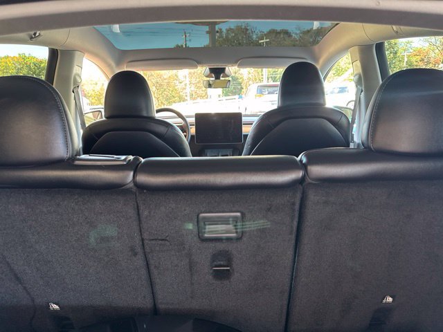 Used 2025 Tesla Model Y Long Range AWD/4WD image 29