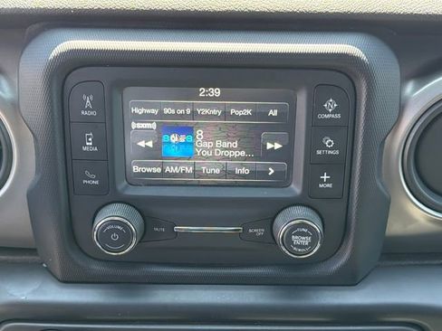 Used 2018 Jeep Wrangler Sport AWD/4WD image 25