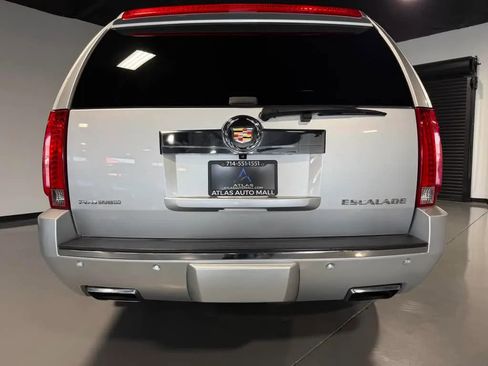 Used 2013 Cadillac Escalade ESV Platinum AWD/4WD image 5