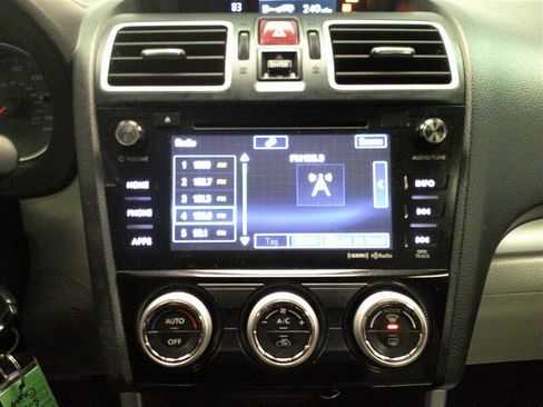 Used 2017 Subaru Forester 2.5i Premium w/ All-Weather Package image 18