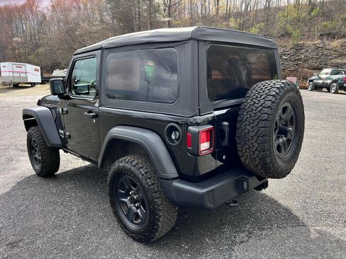 Used 2018 Jeep Wrangler Sport image 5