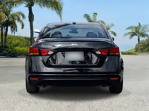 Certified 2025 Nissan Altima 2.5 S image 3