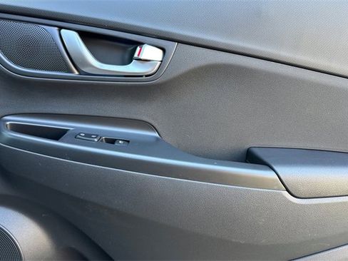 Used 2023 Hyundai Kona SE w/ Cargo Package image 20