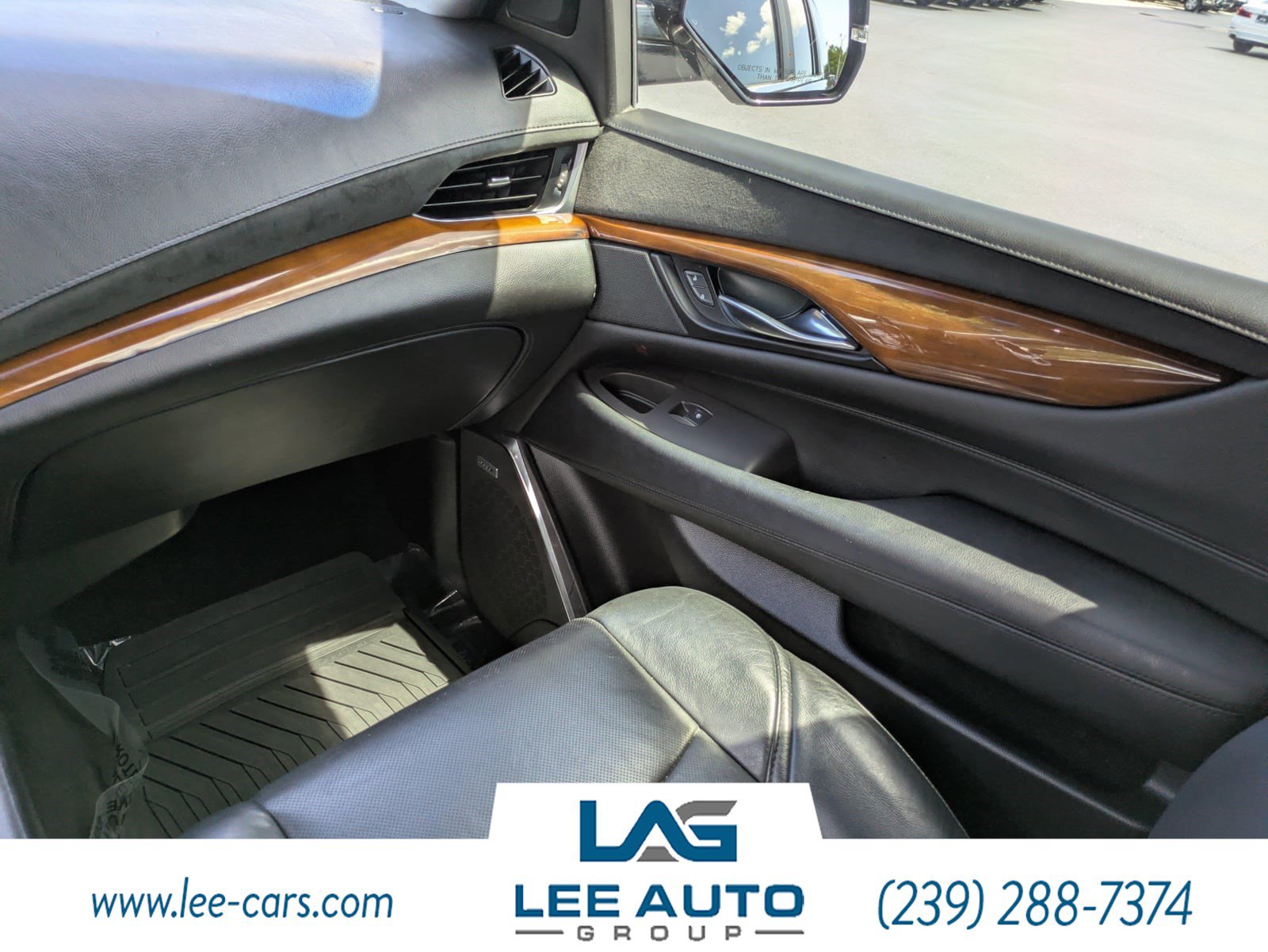 Used 2017 Cadillac Escalade Luxury w/ LPO, Radiant Package RWD image 16