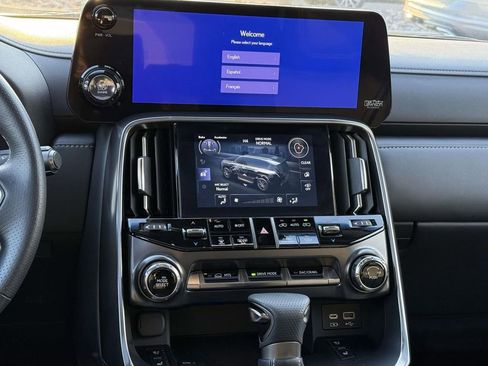 Used 2024 Lexus LX 600 F Sport image 18