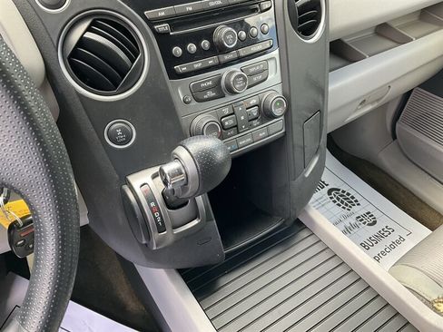 Used 2015 Honda Pilot EX image 32