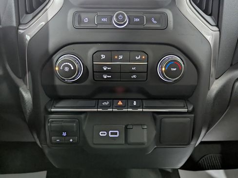 Used 2023 Chevrolet Silverado 2500 Custom w/ Custom Convenience Package image 18