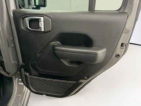 Used 2023 Jeep Wrangler Unlimited w/ Cold Weather Group AWD/4WD image 31