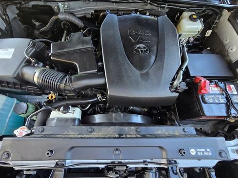 Used 2017 Toyota Tacoma TRD Pro AWD/4WD image 28