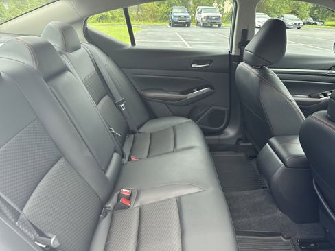 Used 2024 Nissan Altima 2.5 SR image 27