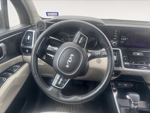 Used 2022 Kia Sorento S FWD image 12