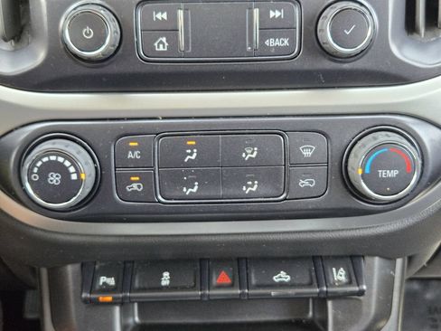Used 2022 Chevrolet Colorado LT w/ Safety Package RWD image 19