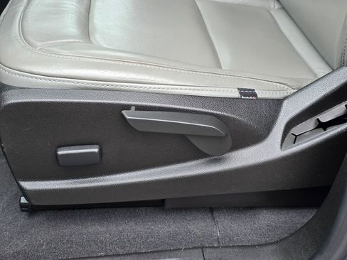 Used 2019 Chevrolet Colorado LT w/ LT Convenience Package AWD/4WD image 14