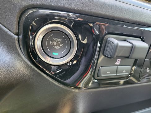 Used 2026 Chevrolet Silverado 1500 LT Trail Boss w/ Convenience Package II image 29