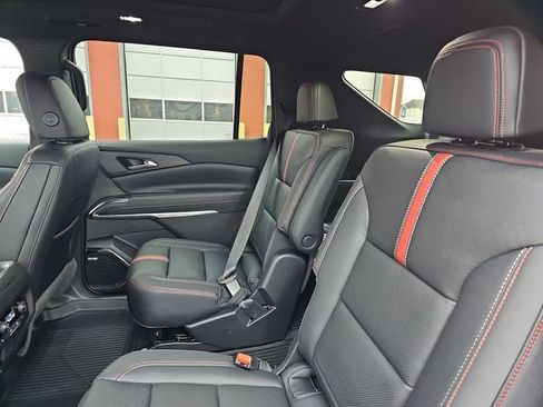 New 2026 Chevrolet Traverse RS w/ LPO, Floor Liner Package AWD/4WD image 25