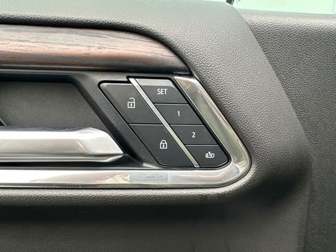 Used 2025 GMC Sierra 1500 SLT w/ SLT Premium Plus Package image 18