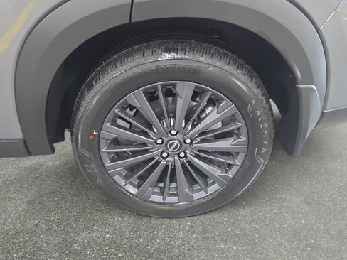 New 2026 Nissan Pathfinder SL w/ SL Premium Package image 32