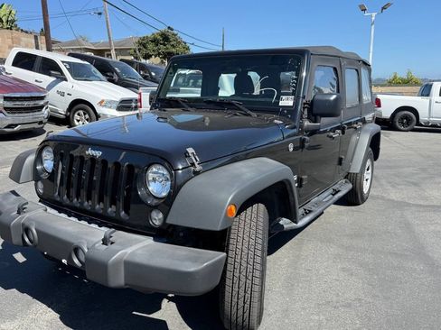 Used 2016 Jeep Wrangler Unlimited Sport w/ Connectivity Group AWD/4WD image 4