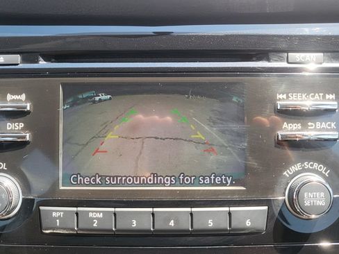 Used 2016 Nissan Rogue S FWD image 33