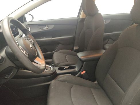 Used 2021 Kia Forte LXS FWD image 17